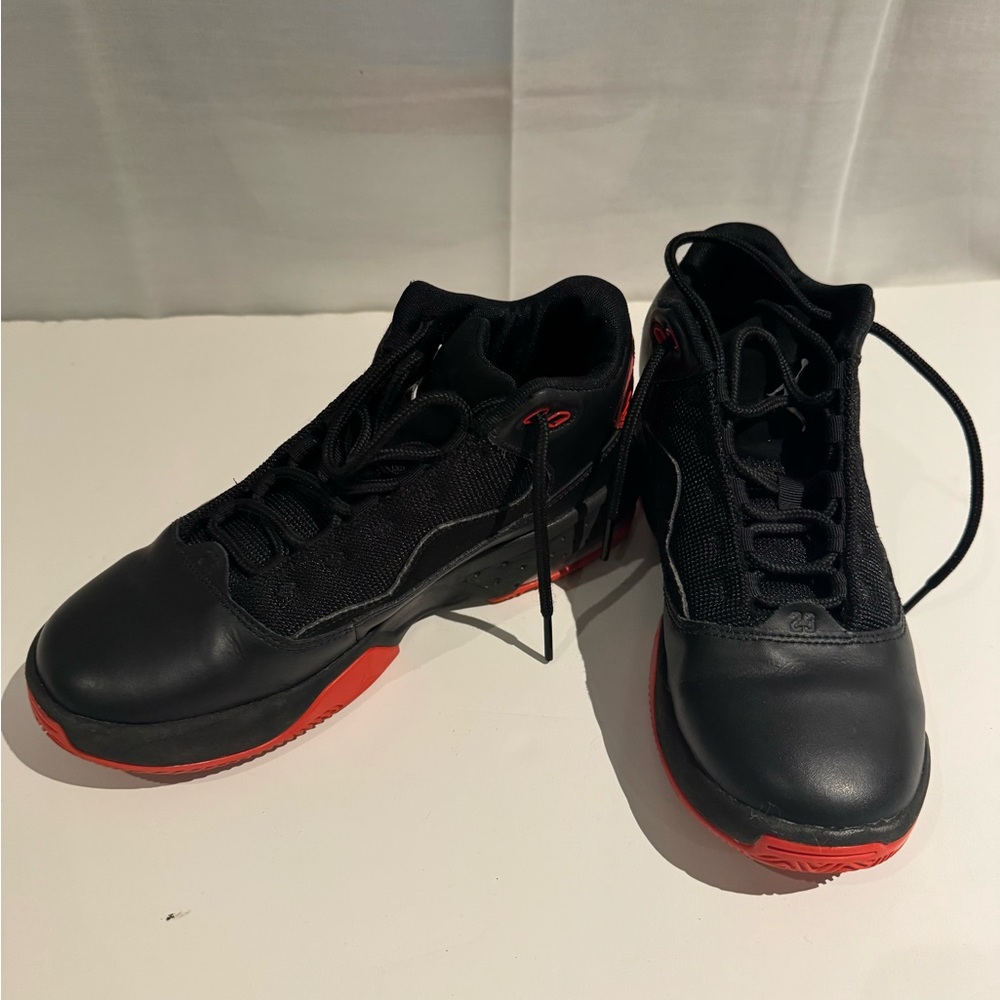 Nike Kids Athletic Shoes in Black and Red